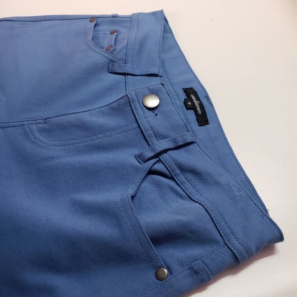 Blue Party - Picture 4 of 5